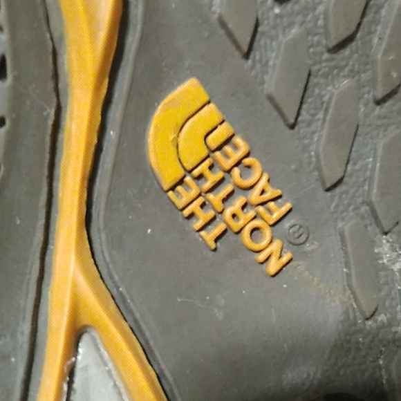 FINAL SALE! The North Face Hedgehog Mens Shoes 9.5 Wore Once Like New Condition - Picture 11 of 12